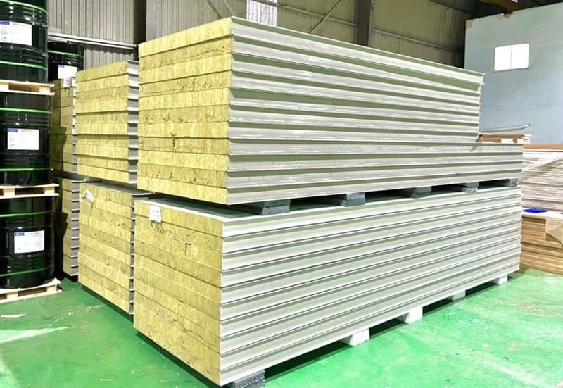 cac-loai-panel-rw-tieu-chuan-chong-chay-3