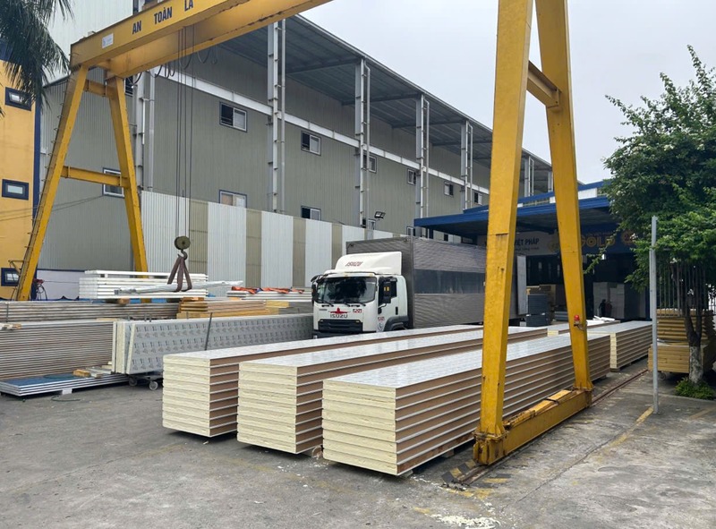 cach-phan-biet-panel-pu-va-panel-eps-3