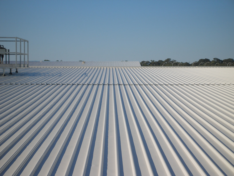 co-nen-dung-ton-cliplock-cho-nha-may-khong-2