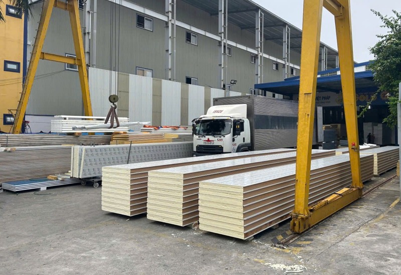 huong-dan-thi-cong-panel-pu_-1