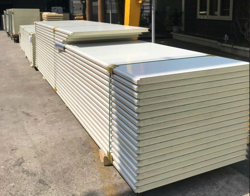 panel-pu-chong-chay-dung-cho-nha-xuong-2