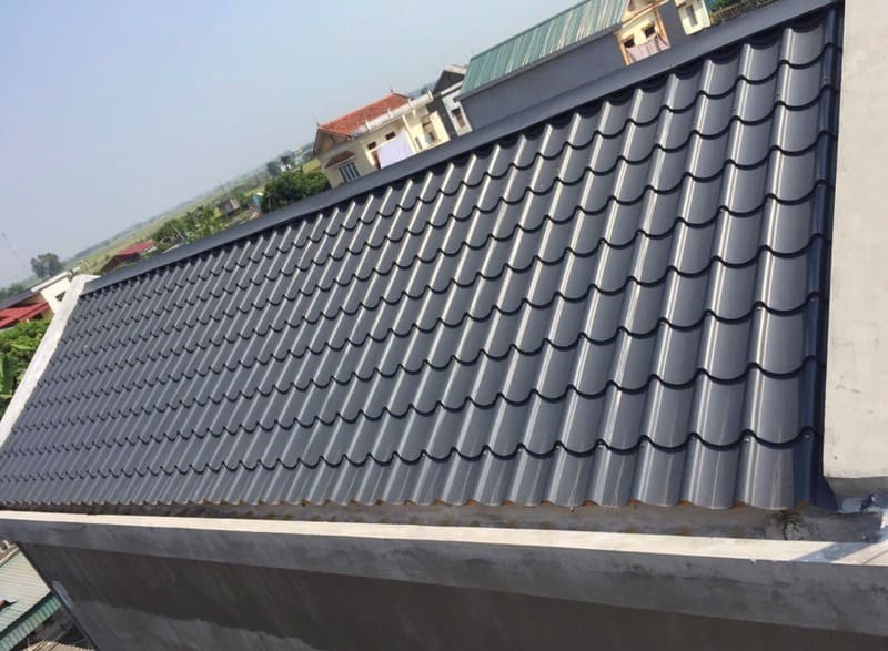 Tấm lợp sóng ngói PU 3 lớp: Giải pháp cách nhiệt, cách âm hiệu quả